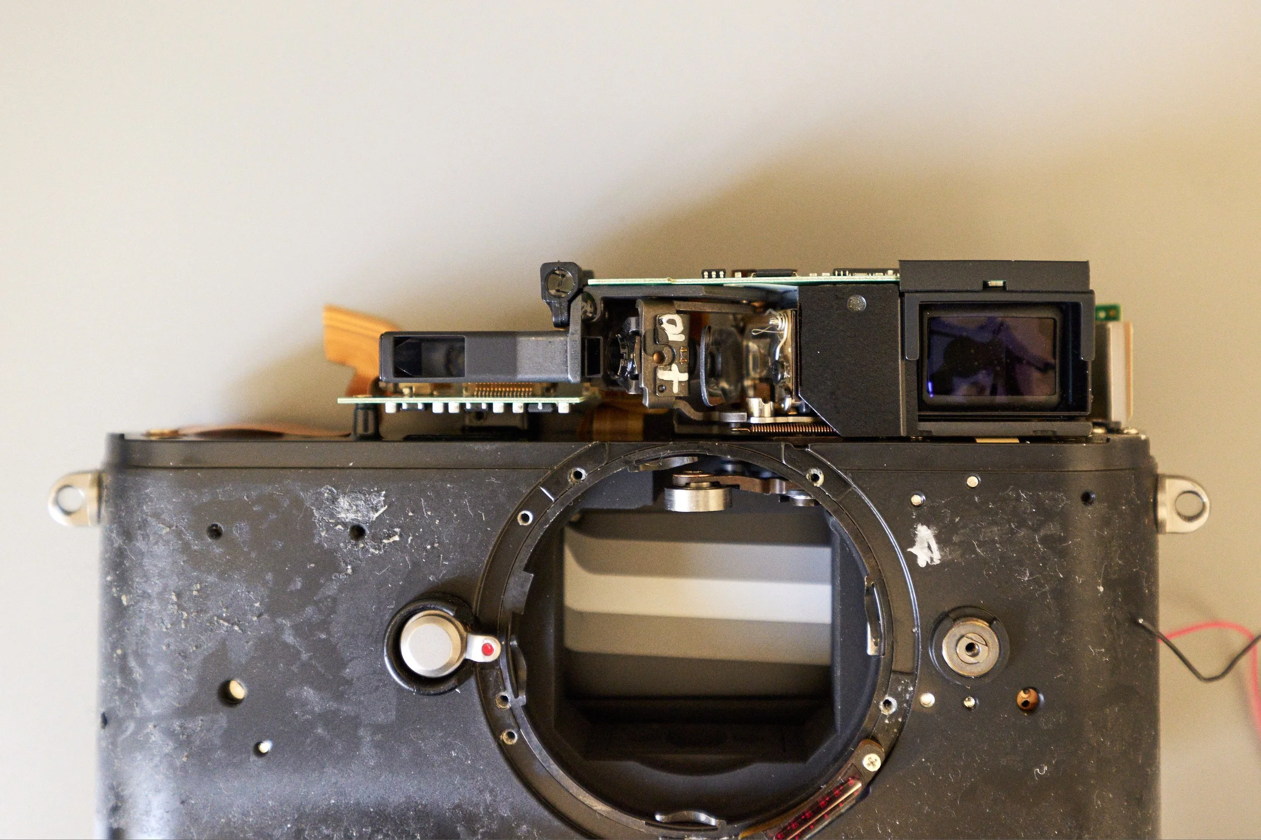 LEICA -  LEICA ライカ M9 CCD換装 ショット数3016枚 予備バッテリ付き LEICA ライカ M9 CCD換装 ショット数3016枚 予備バッテリ付き